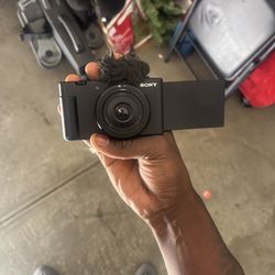 Sony  ZV-1F vlog camera 4k