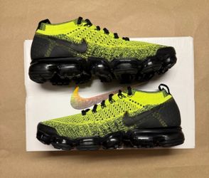Nike Air Vapormax Flyknit 2 Volt Men’s size 9 running shoes Rare!