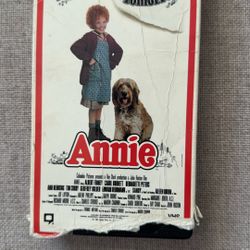 Annie Movie VHS