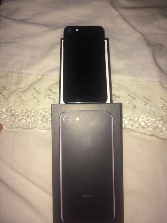 IPhone 7 128gb Jet Black Unlocked