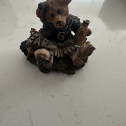 Boyd’s Bears- Bearstone Figurine- Bailey The Cheerleader