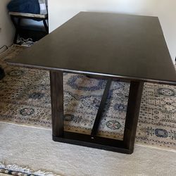 Dining table with six chairs good condition looks like new