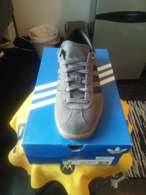 ADIDAS Stadt Sneakers