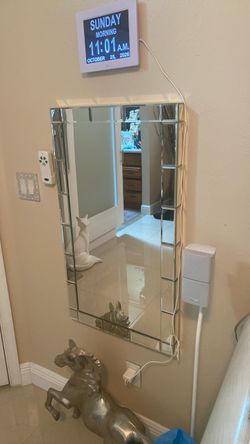 Beveled Wall Mirror with Mirror Frame