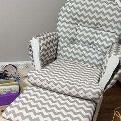 Rocking Chair 