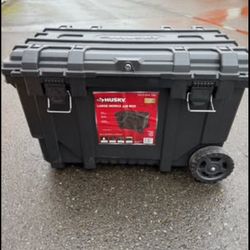 36.5 Husky Rolling Box 