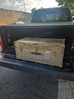 Old traveling trunk. Open to all offers