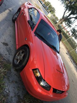 Ford Mustang 2004 $4,000 CASH