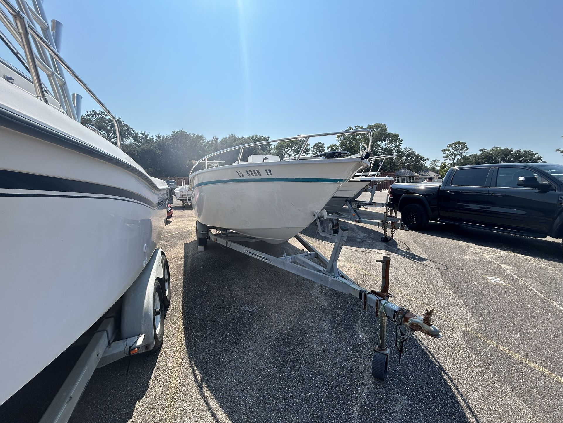 1999 Cape horn 19ft Center console