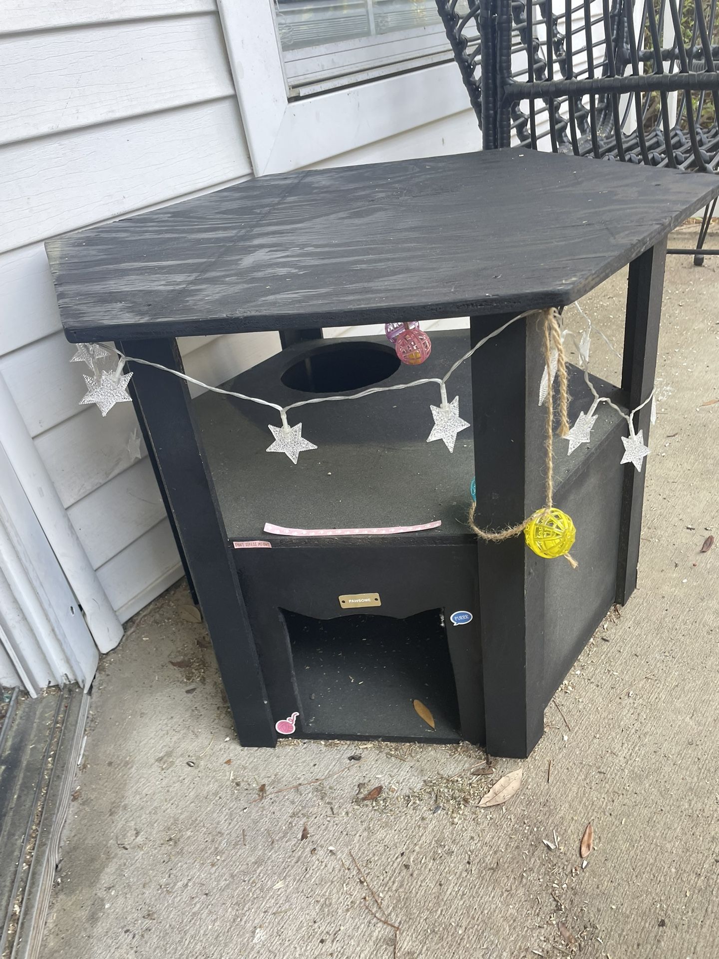 Kitty Outdoor Side table  