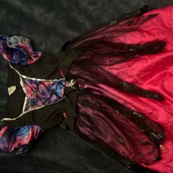 Girls Which Costume 