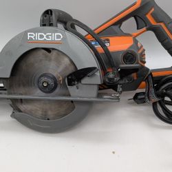 Ridgid (R32104) THRUCOOL 15 Amp 7-1/4 In Worm Drive Circular Saw