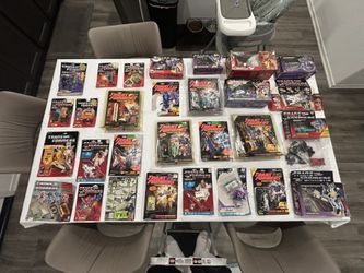 OMG Huge Lot Of 28 Pieces G1 & G2 Transformers Carded Boxed