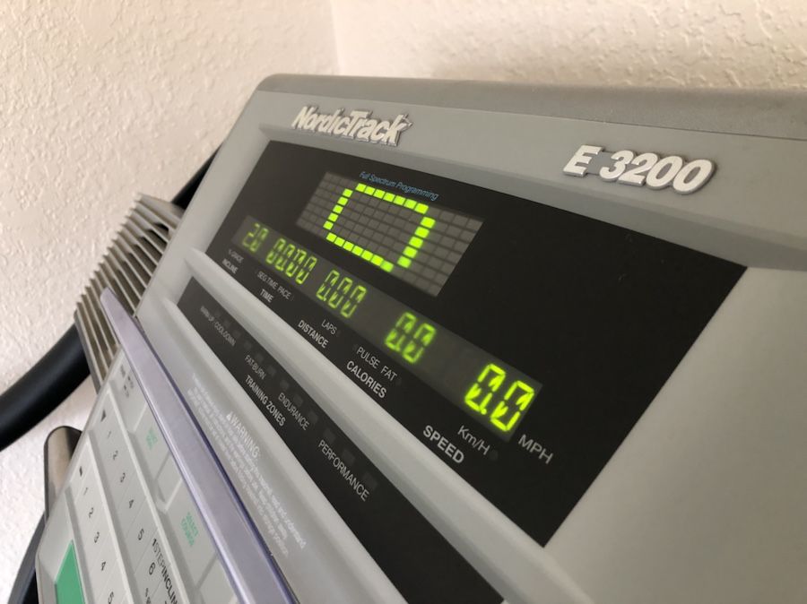 NordicTrack E3200 Treadmill for Sale in Fair Oaks CA OfferUp