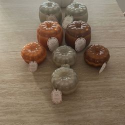 Pumpkin Candle ( New) 