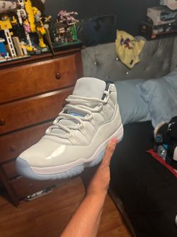 Jordan 11 Legend Blues