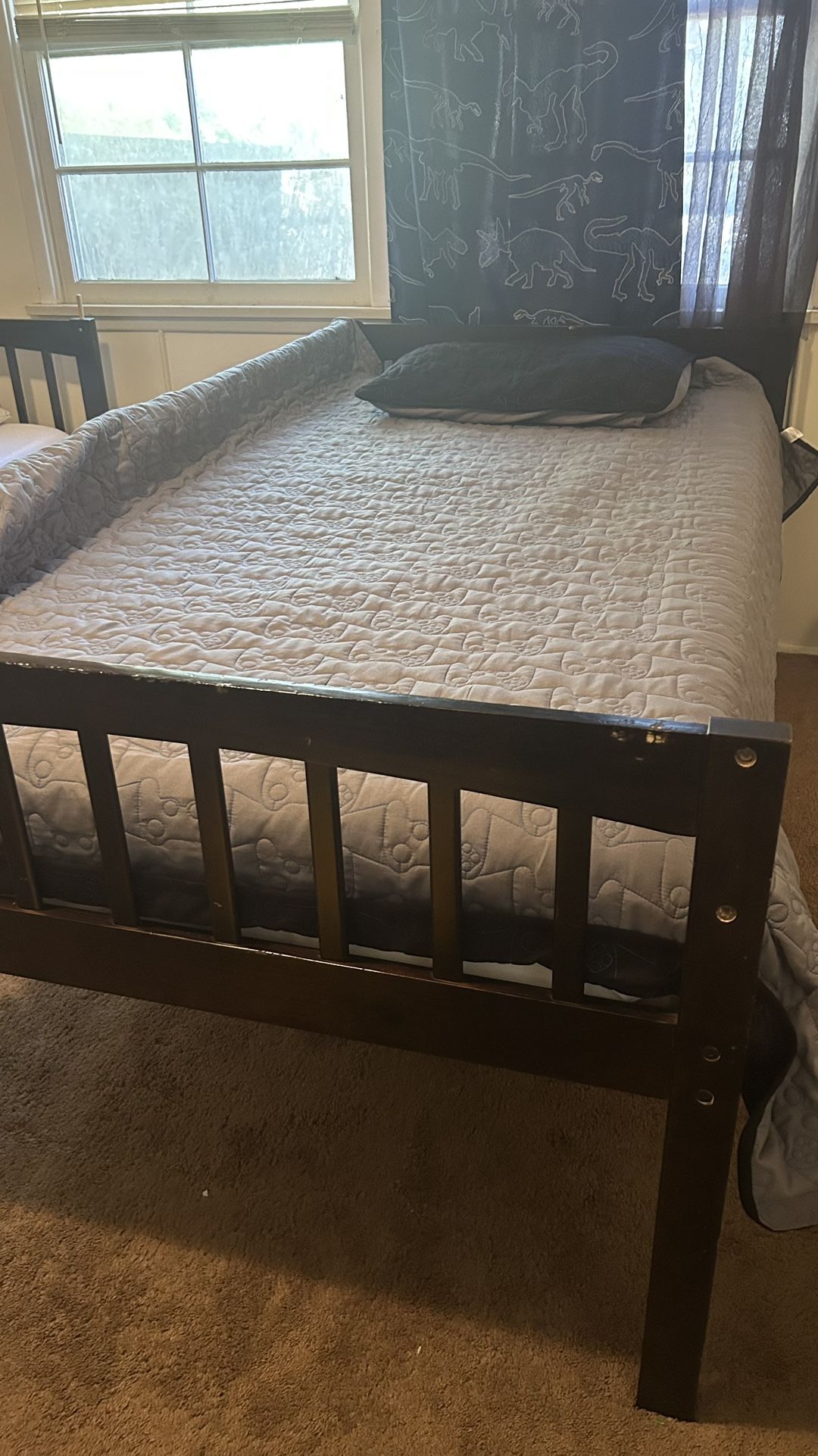 Twin Bed / Bunk Bed