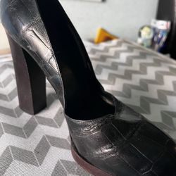 Gucci Black Leather Block Heel Pumps