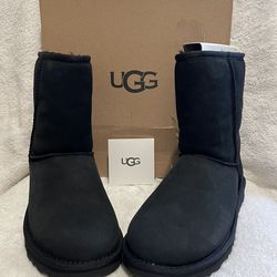 Ugg Classic Short ll Size’s  6 And 9 Women’s Black Authentic 💯