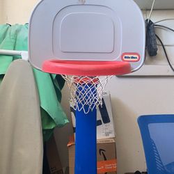 Little Tikes Adjustable Basketball Hoop