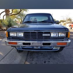 86 Nissan 720 Truck Has New Engine Runs Great New Interior .on Stand By .
