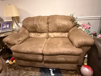 2 seater sofa - excellent confitiin - just a little water mark - no pets