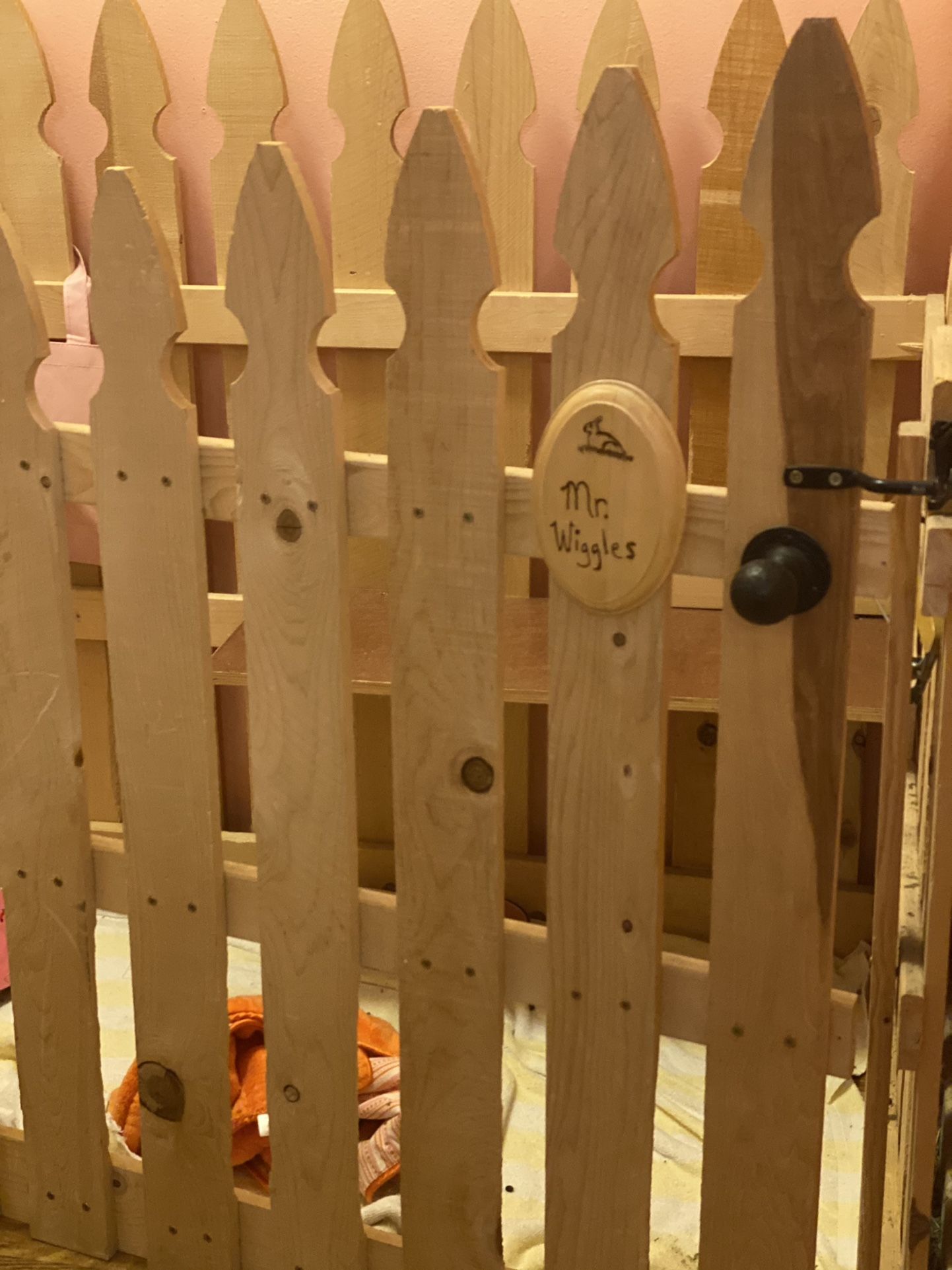 This Is A Bunny House In Great Shape With Working Door Or Can Be Used For Any Animal .