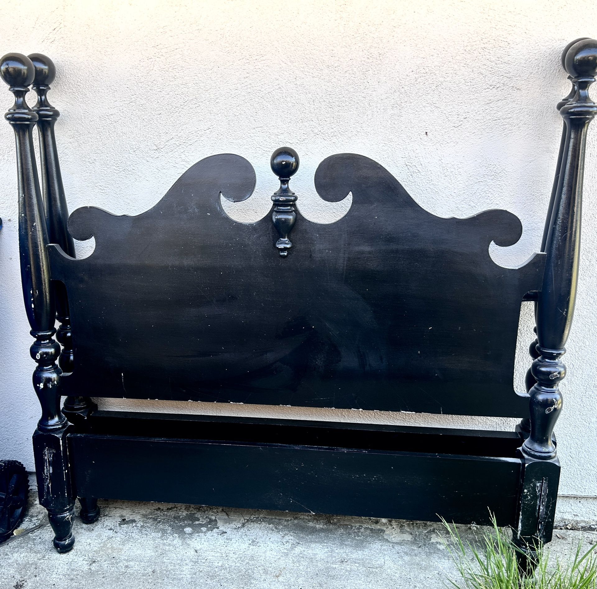 Vintage Four Post Headboard & Footboard Full Size
