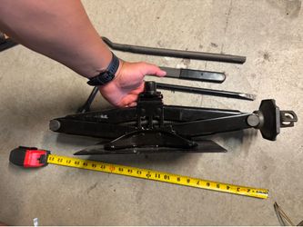 Heavy Duty 24-Inch Scissor Jack & Roadside Emergency Tool Kit