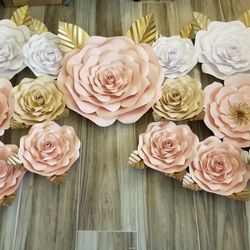 Paper flowers And Paper Roses.  Flores De Papel 