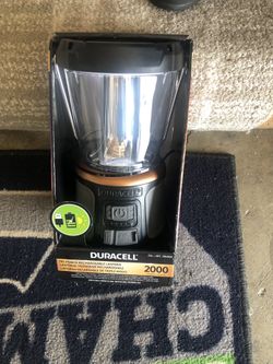 Duracell - 2000 lumens LED flashlight with 360° and 180° illumination for camping, fishing and