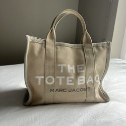 Marc Jacobs The Tote Bag