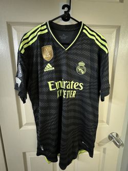Real Madrid 22/23 Away Kit UCL
