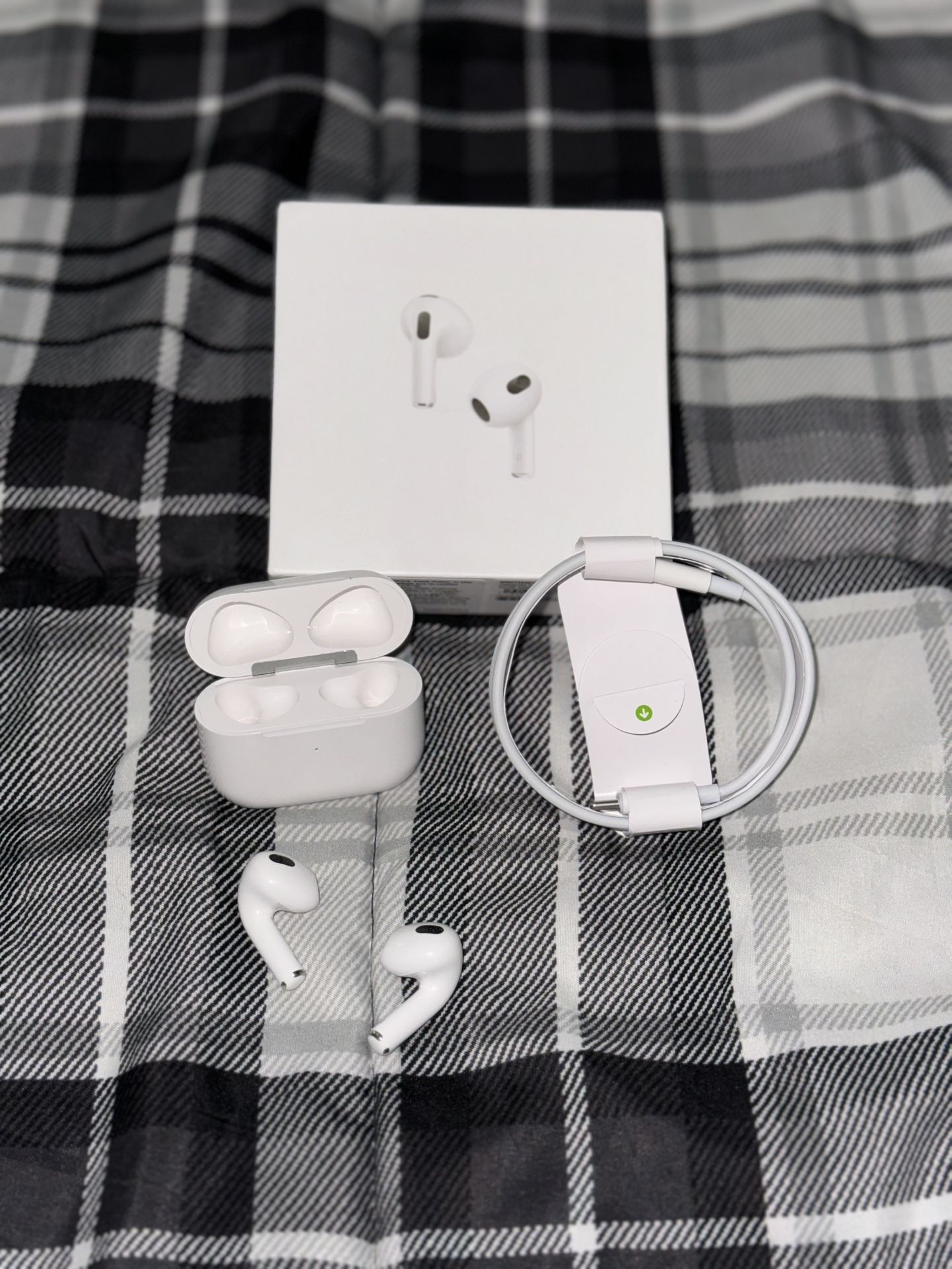 AirPods Gen 3 *NEW AND SEALED* (NEGOTIABLE)