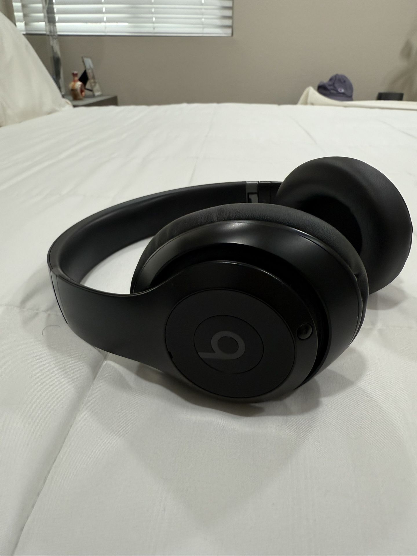 Beats Studio Pro