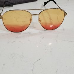 AUTHENTIC GUCCI AVIATOR SUNGLASSES WITH CASE