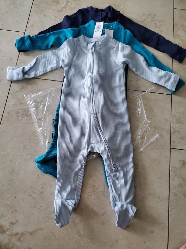 3 New Old Navy Sleepers 3-6 Mo