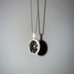 Austrian crystal pendant W/925 silver chain.STAMPED