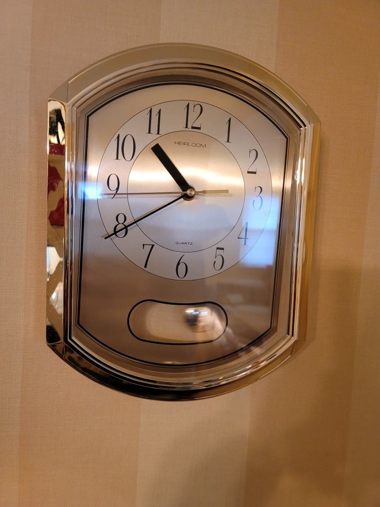 Hierloom Clock