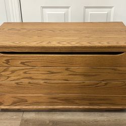 Beautiful Solid Oak Amish Made Chest (36” L x 18” W x 20” H)