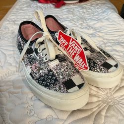 Vans Tenis Shoes For Girls, Size 12.5