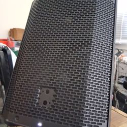 Electro-Voice EVERSE8 8" 2-way Battery Powered Weatherized Speaker with Bluetooth Audio