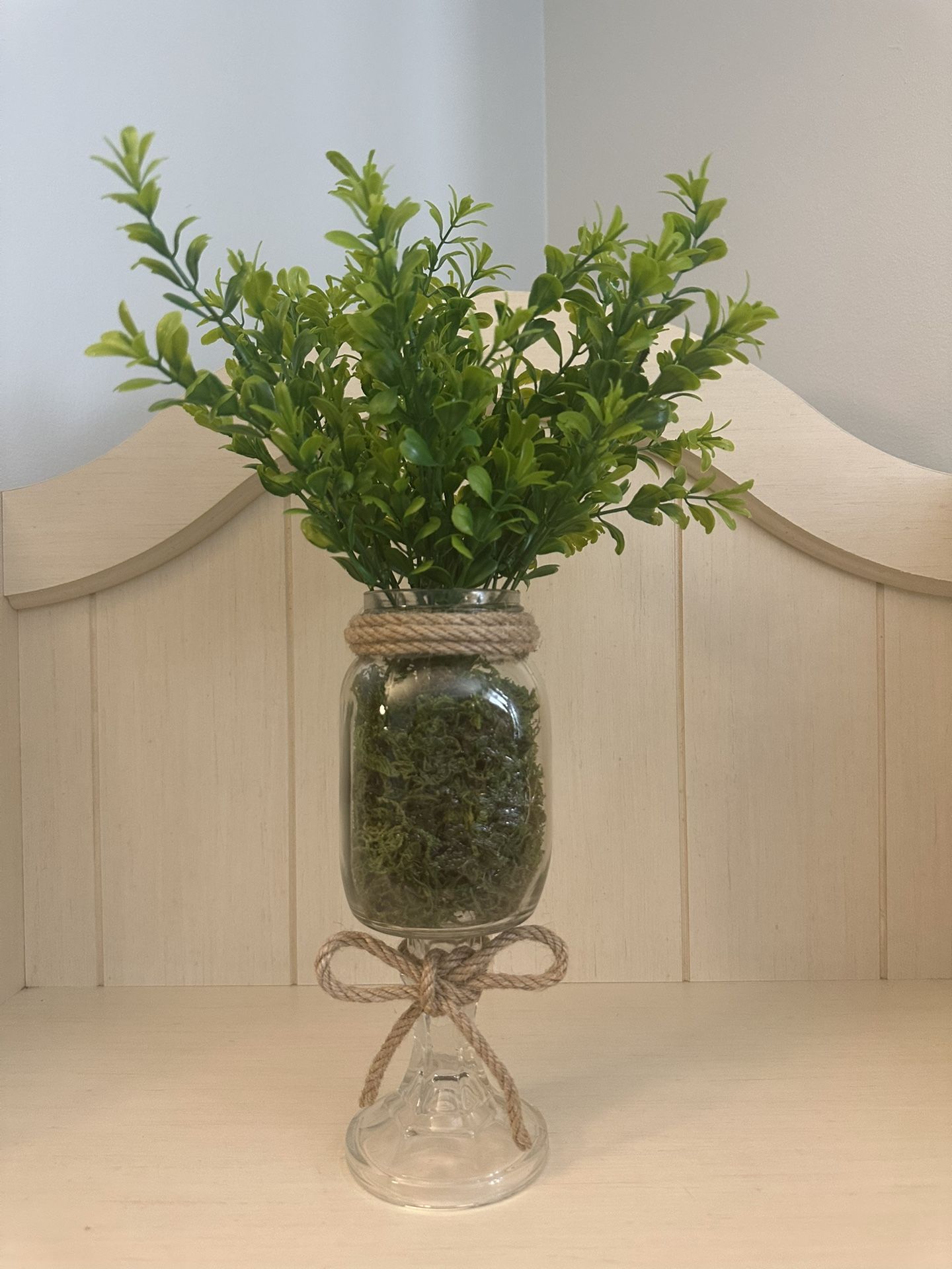 Mason Jar & Greenery Decor 🌿