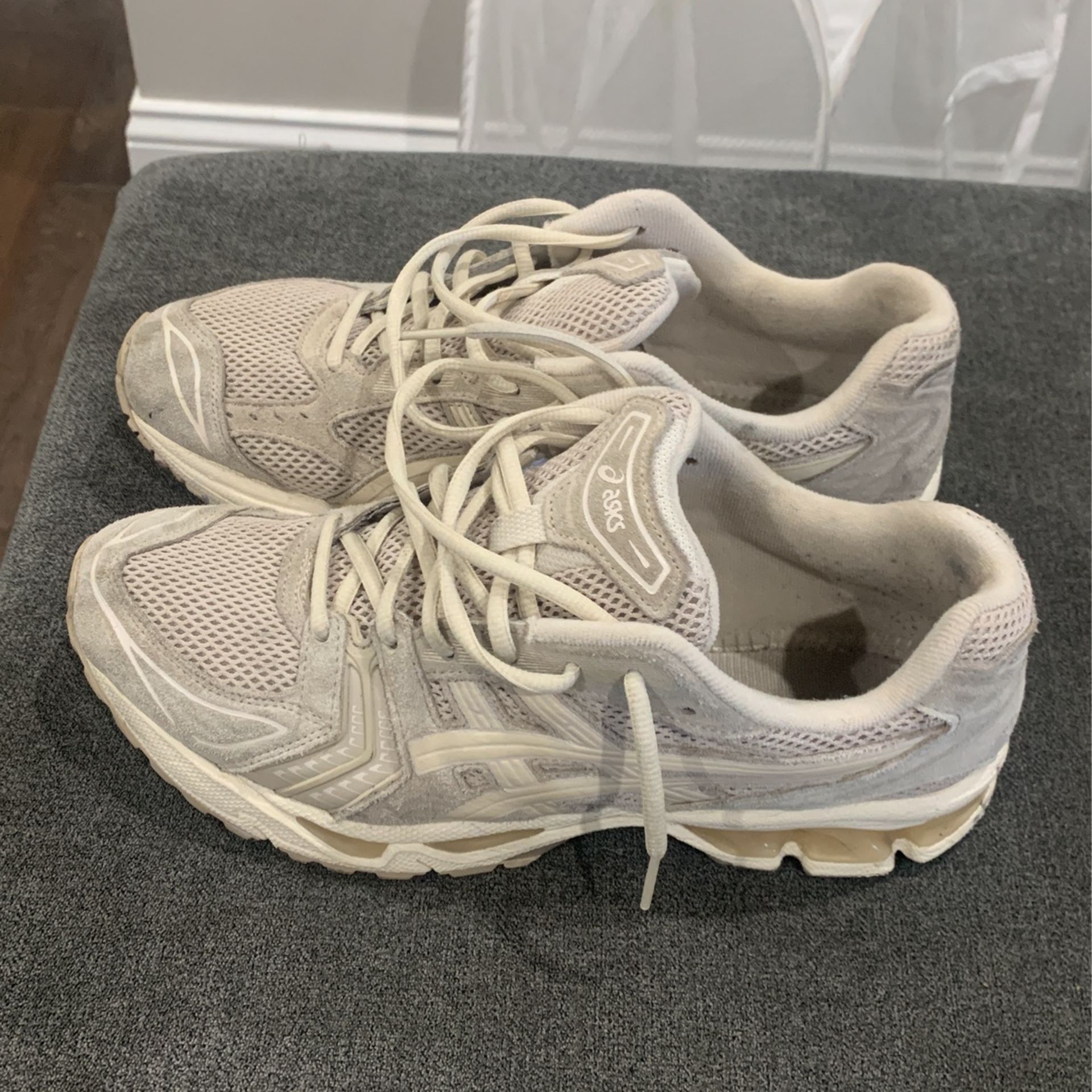 Acisc Gel  Size 9.5 Men $40