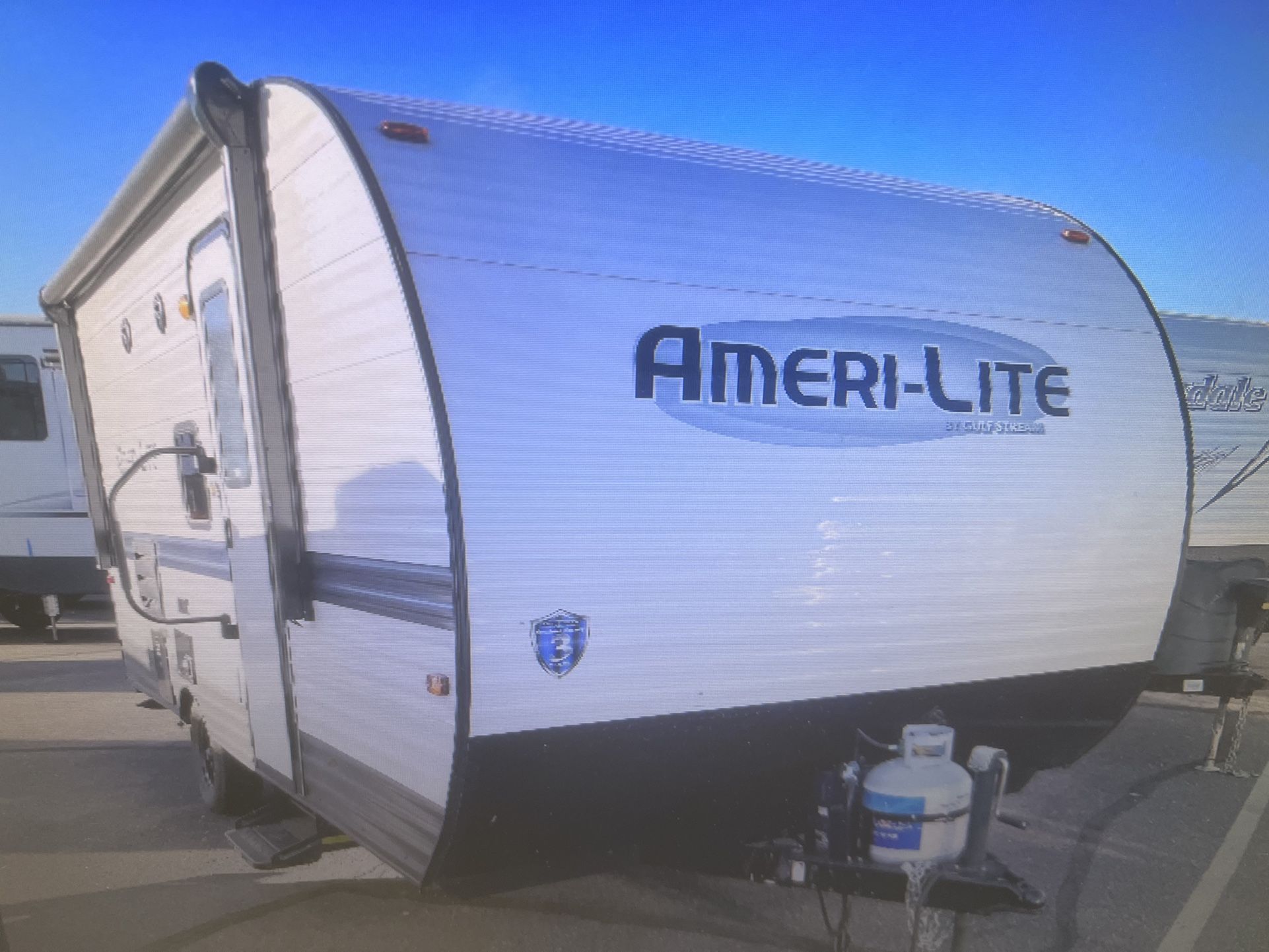 2022 GULF STREAM AMIRI-LITE 19ft Travel Trailer