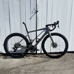 *GREAT CONDITION* ENVE Melee 52cm (No Saddle)