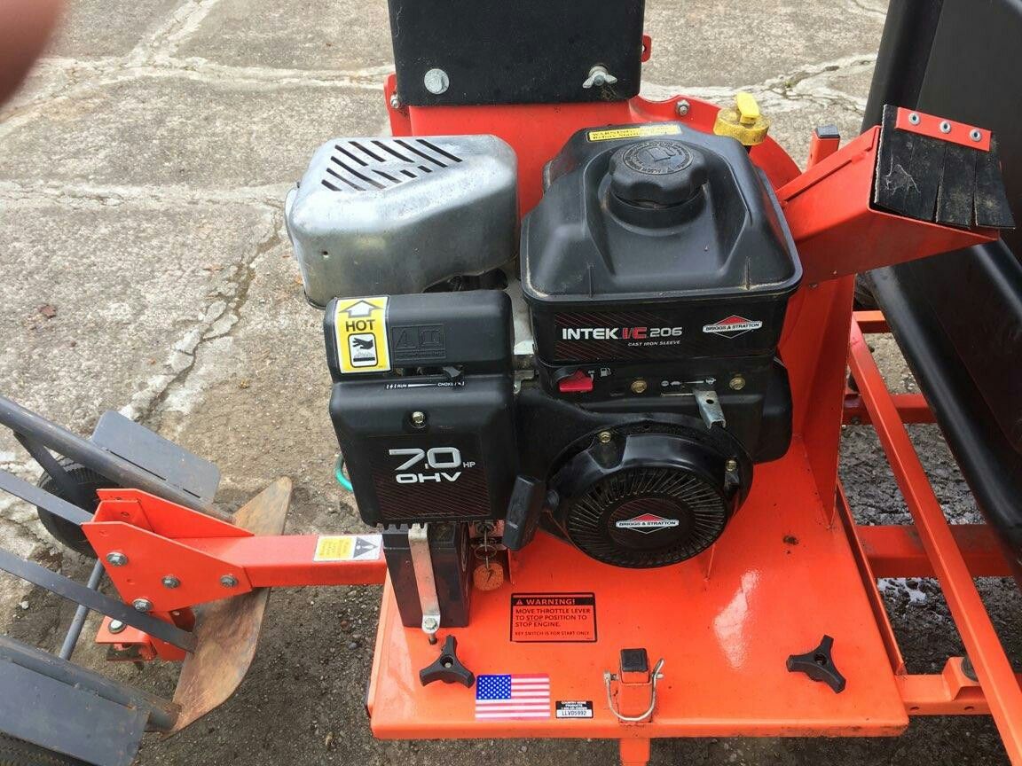 DR Leaf and Lawn Vacuum Chipper Mulcher Trailer 7hp for Sale in Salem