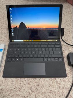 Microsoft Surface Pro 6 i5 8GB 128GB SSD + Keyboard + Surface Dock + New Surface Pen