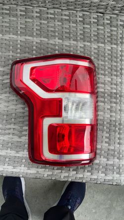 Ford F150, left rear tail