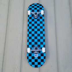 CHECKER SKATEBOARD SIZE 8.0